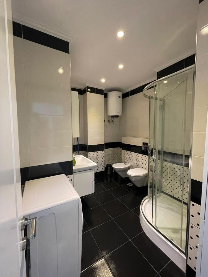 Tirana Center Apartment Kültér fotó
